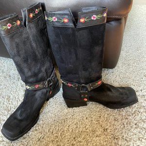 Two Lips black leather suede flower rimmed moto boots size 8